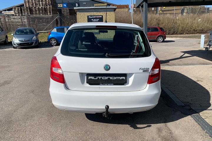 Hvid Skoda Fabia fra 2011