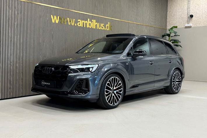 Grå Audi Q7 fra 2026