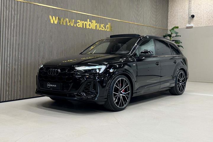 Sort Audi Q7 fra 2026 set udefra