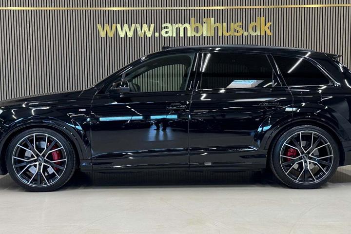 Sort Audi Q7 fra 2026