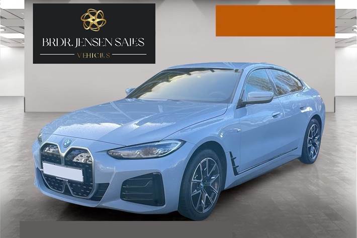 Grå BMW i4 fra 2023