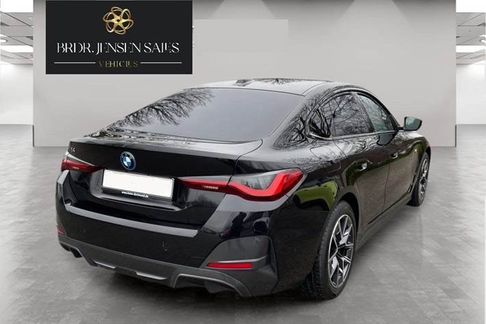 Sort BMW i4 fra 2023