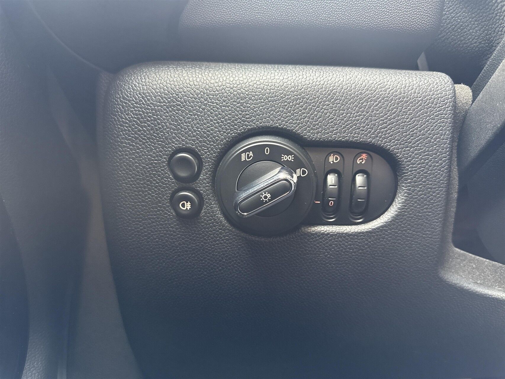 Grøn Mini Cooper fra 2023