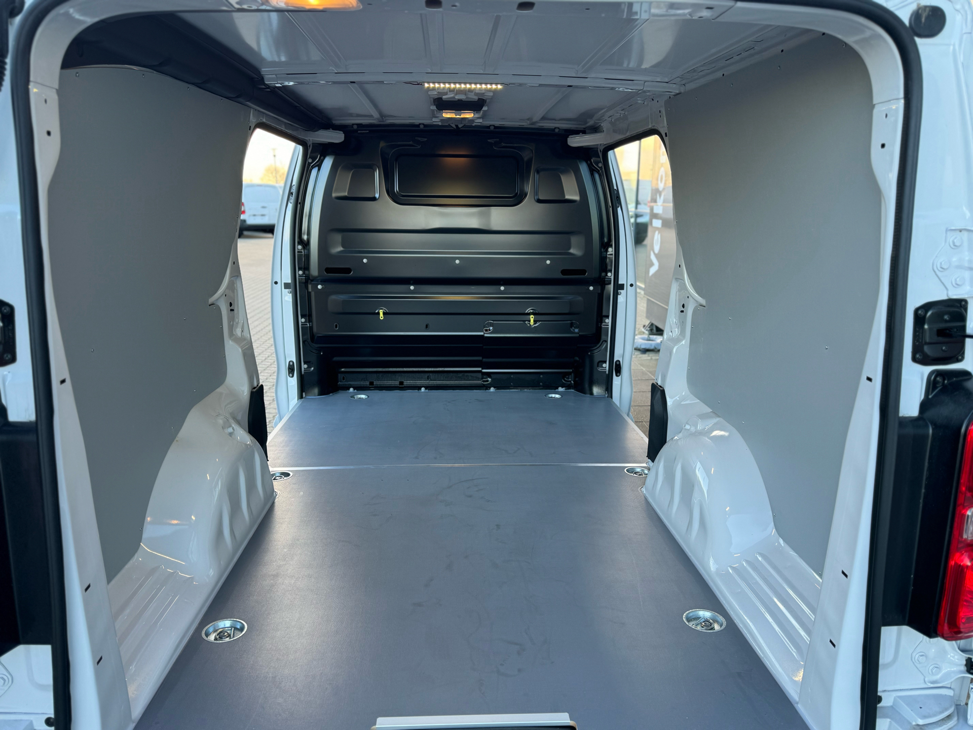 Citroën e-Jumpy L3 EL Masterline 136HK Van Trinl. Gear