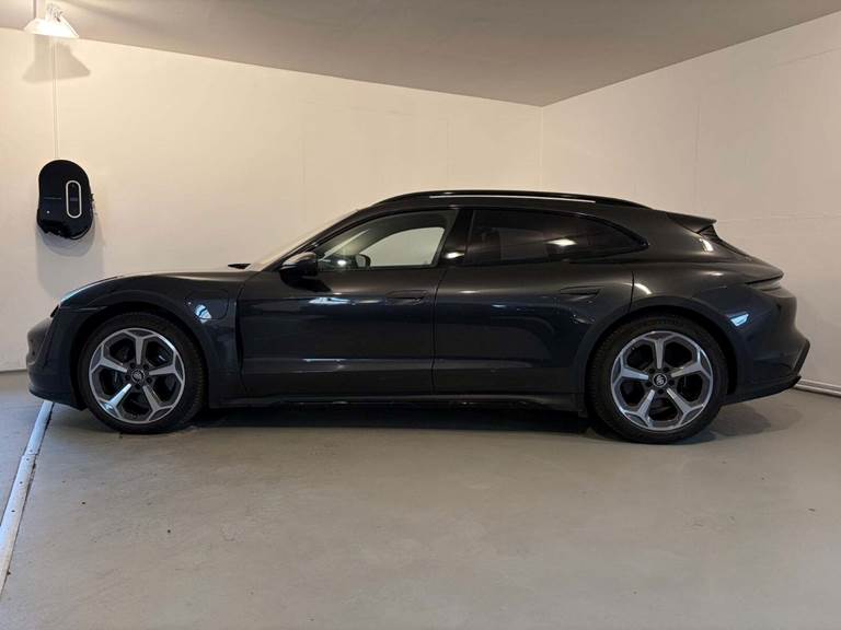 Porsche Taycan 4 Performance+ Cross Turismo