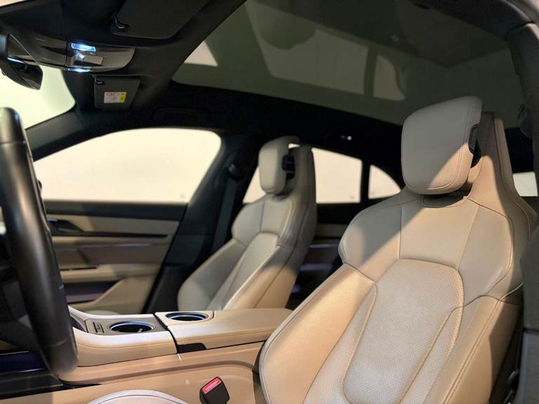 Porsche Taycan 4 Performance+ Cross Turismo