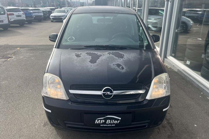 Sort Opel Meriva fra 2004