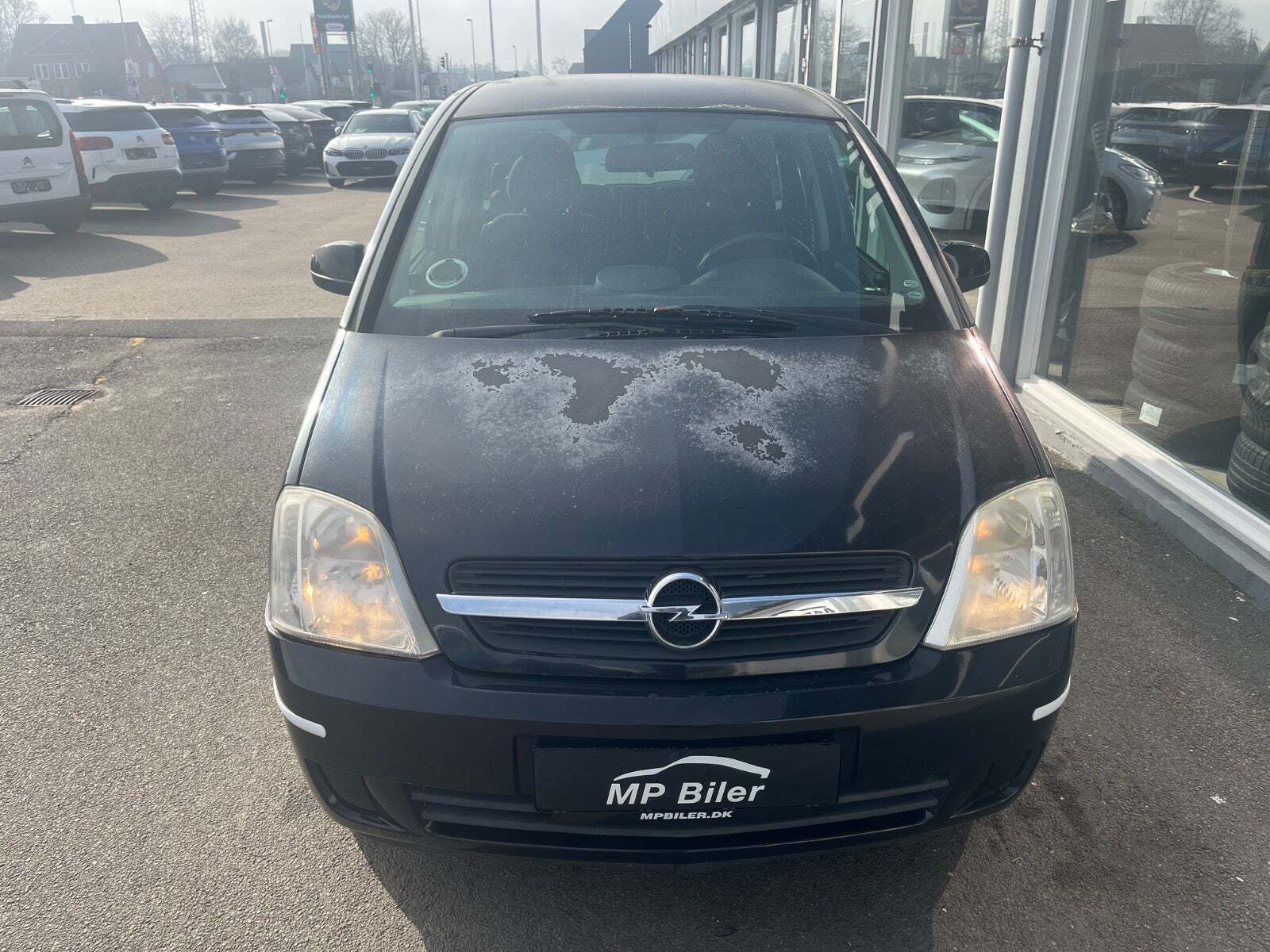 Sort Opel Meriva fra 2004