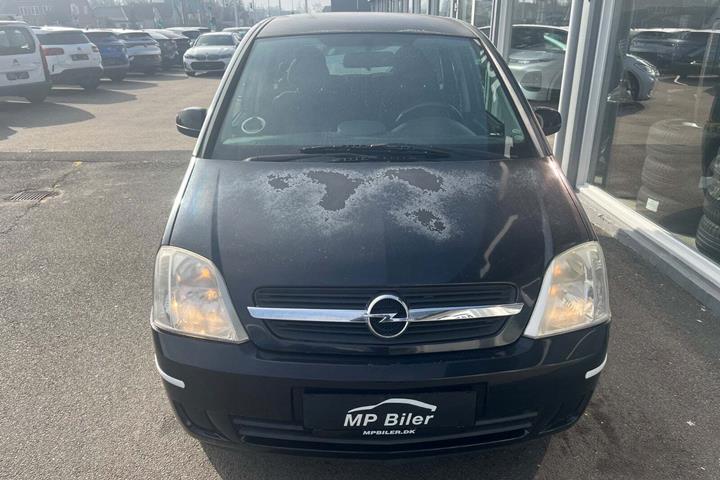 Sort Opel Meriva fra 2004