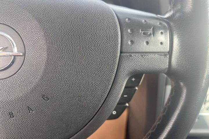 Sort Opel Meriva fra 2004