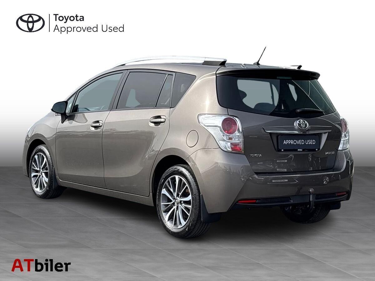 Toyota Verso 1,8 5 pers. VVT-I T2 Premium 147HK 6g