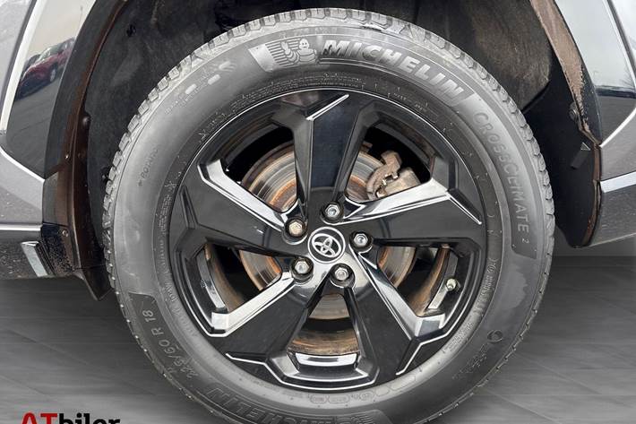 Sort Toyota RAV4 fra 2019