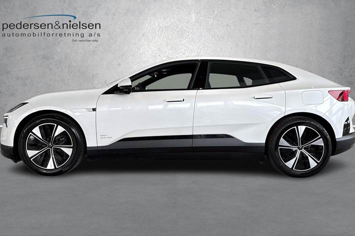 Hvid Polestar 4 fra 2025