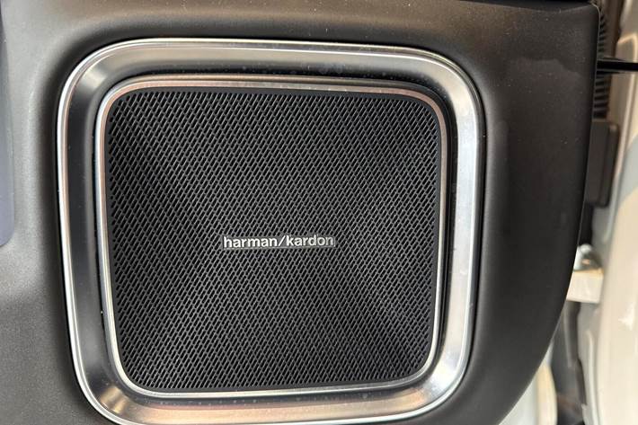 Hvid Polestar 4 fra 2025