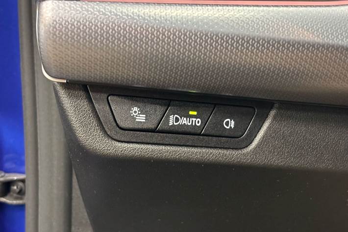 Blå BMW iX1 fra 2024