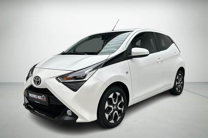 Hvid Toyota Aygo fra 2021