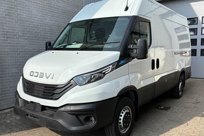 Hvid Iveco FBH/42S14E fra 2025
