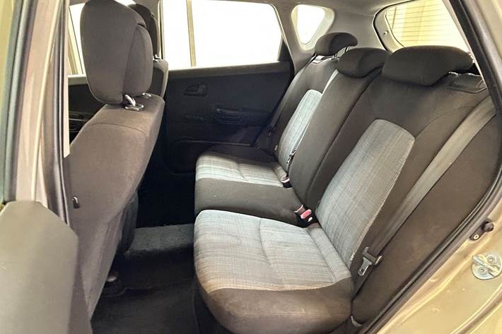 Brun Kia Ceed fra 2010