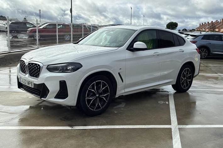 Sort BMW X5 fra 2024