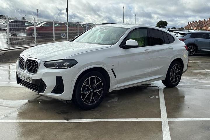 Sort BMW X5 fra 2024