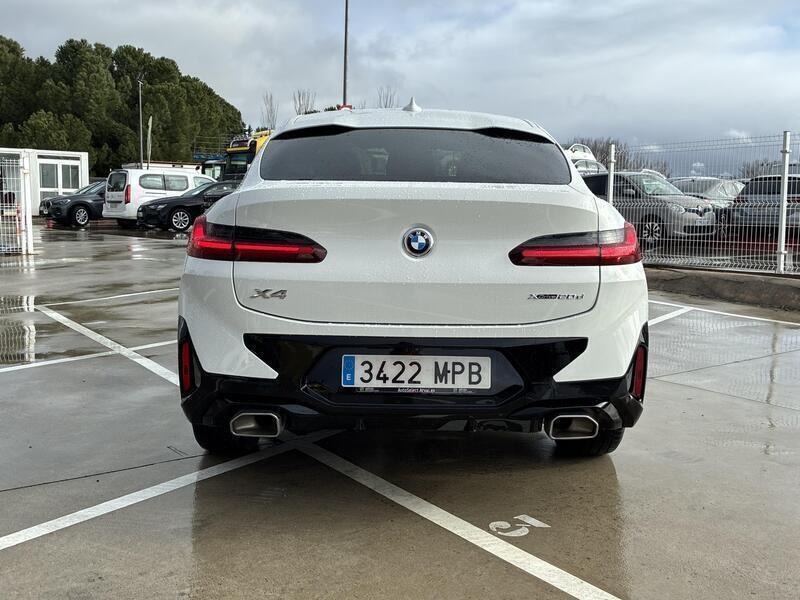 Sort BMW X5 fra 2024