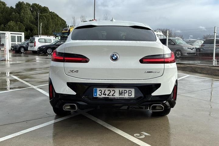 Sort BMW X5 fra 2024