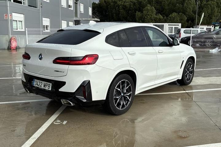 Sort BMW X5 fra 2024