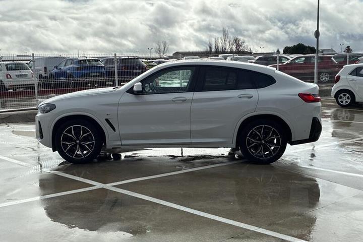 Sort BMW X5 fra 2024