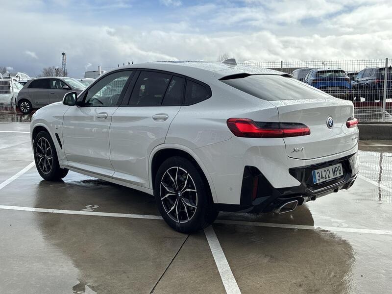 Sort BMW X5 fra 2024