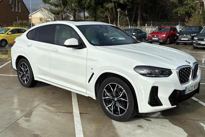 Sort BMW X5 fra 2024