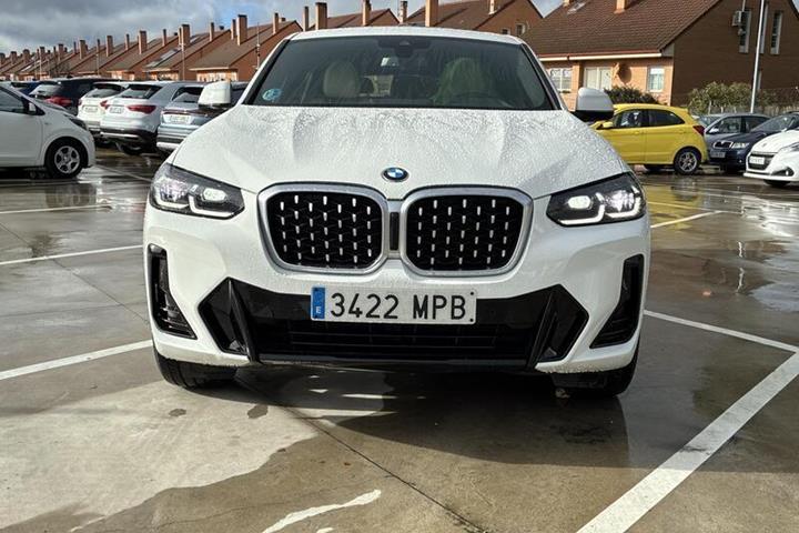 Sort BMW X5 fra 2024