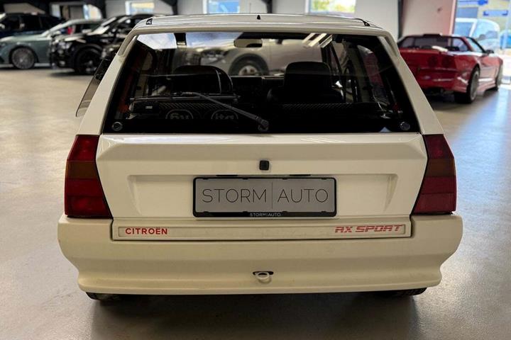 undefined Citroën AX fra 1989 set udefra