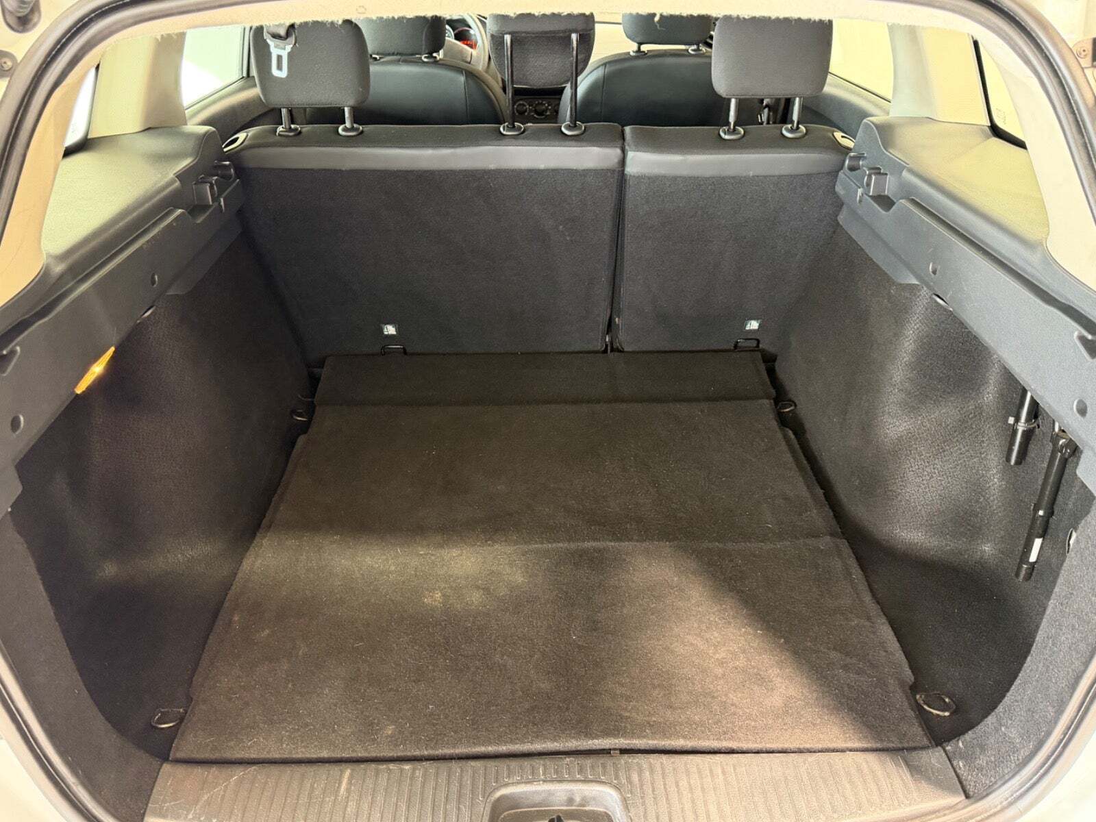 Hvid Dacia Logan fra 2014