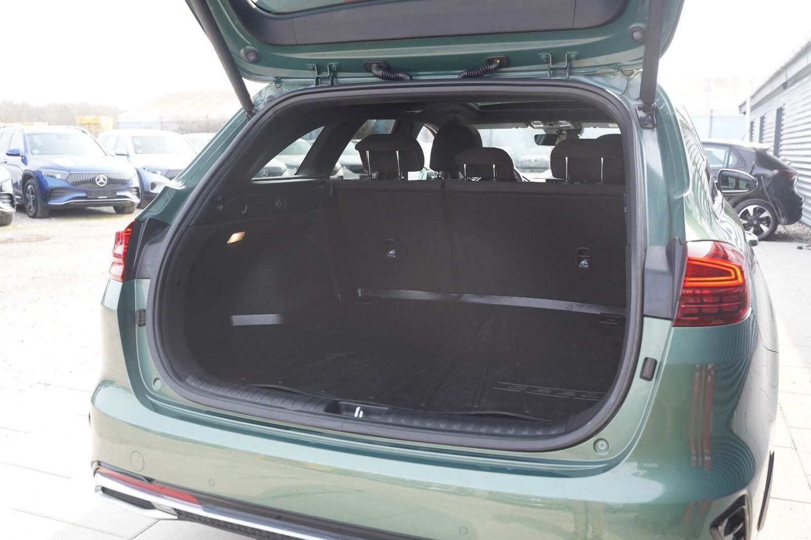 Grøn Kia Ceed fra 2023