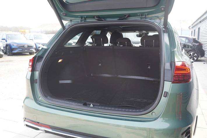 Grøn Kia Ceed fra 2023