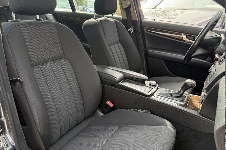 undefined Mercedes C250 fra 2009 set indefra