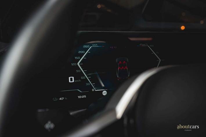 Grå BMW i4 fra 2024