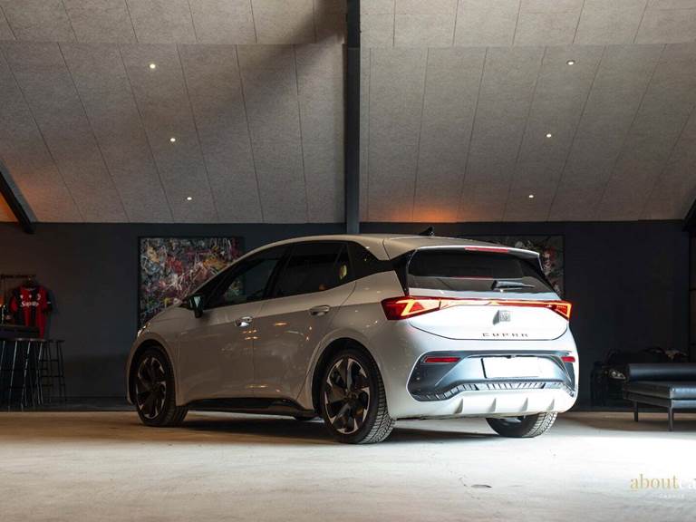 Cupra Born 59 e-Boost