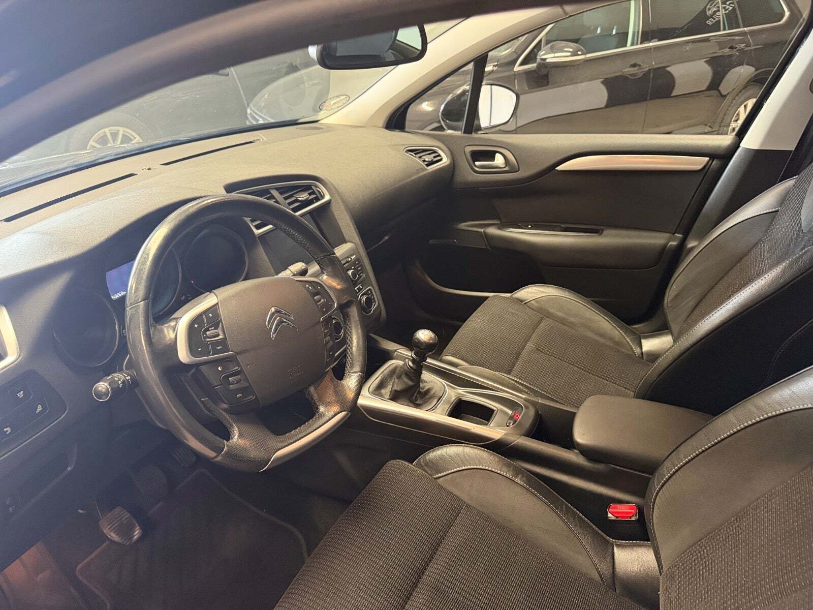 Sort Citroën C4 fra 2012