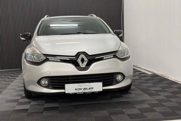 Grå Renault Clio IV fra 2016