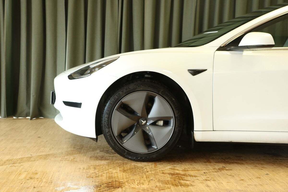 Tesla Model 3 Standard Range+ RWD