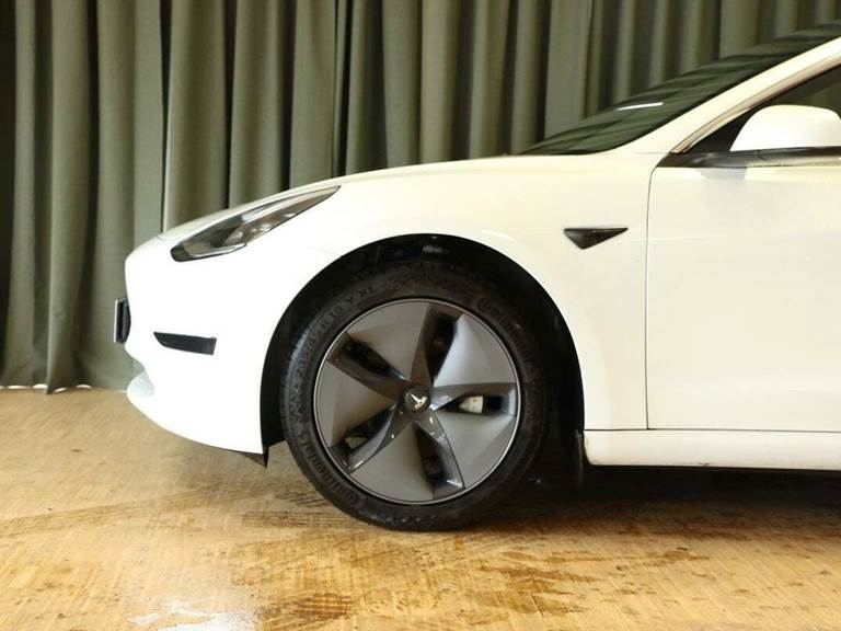 Tesla Model 3 Standard Range+ RWD