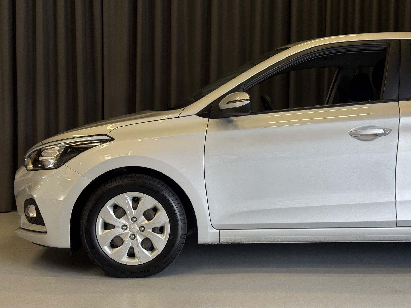 Sølv Hyundai i20 fra 2018