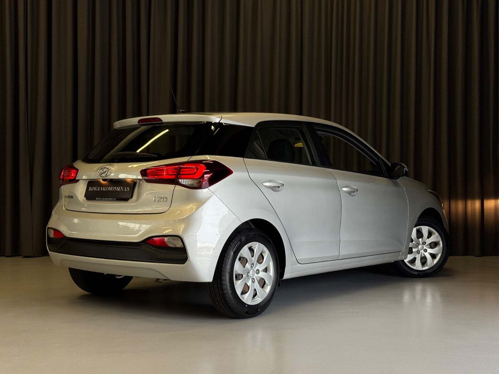 Sølv Hyundai i20 fra 2018