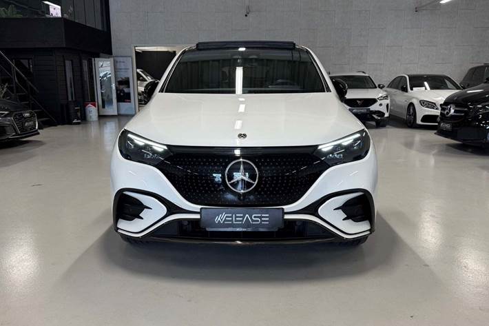 Hvid Mercedes EQE350 SUV fra 2023