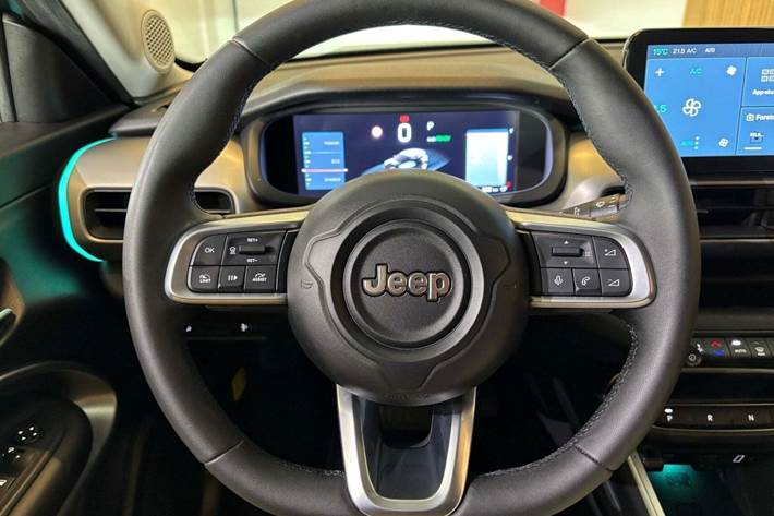 Blå Jeep Avenger fra 2024