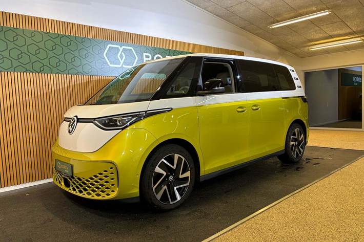 Gul VW ID.Buzz fra 2022 set udefra