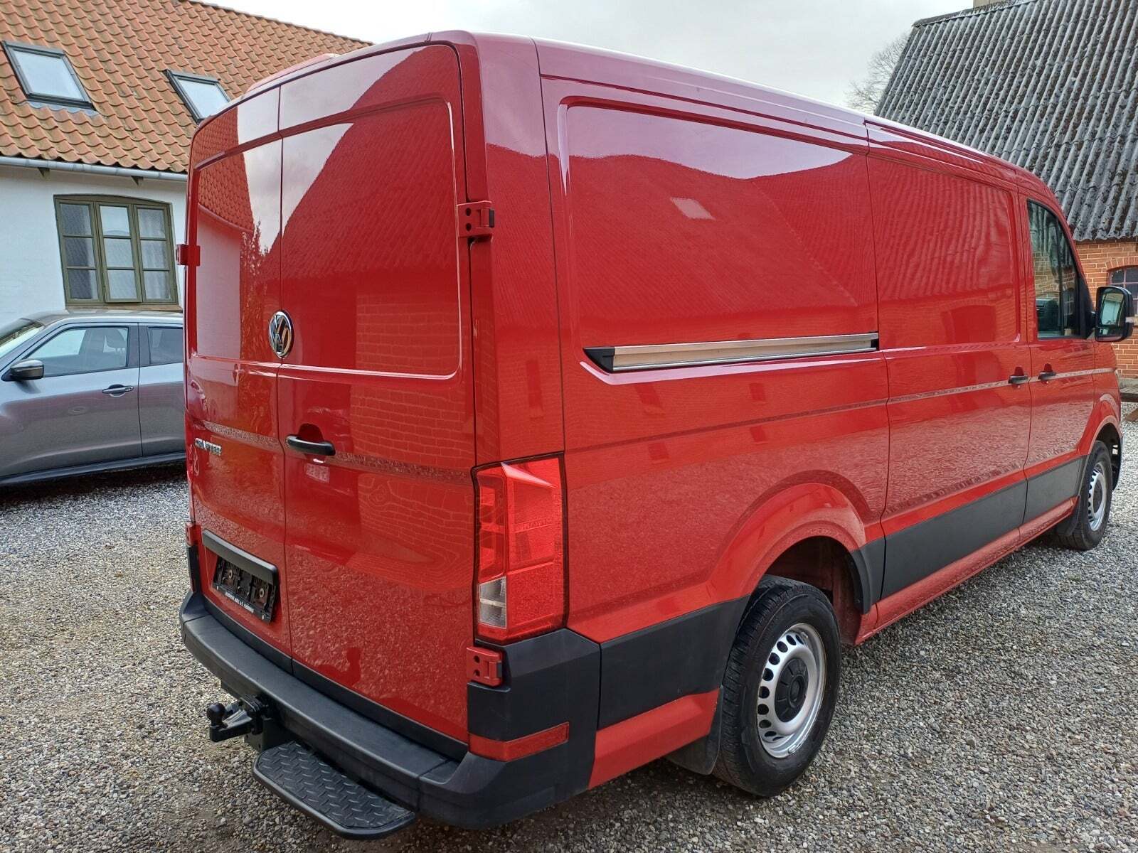 VW Crafter 35 2,0 TDi 102 Kassevogn L3H2