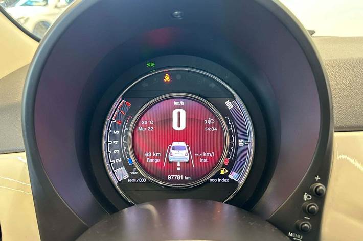 Hvid Fiat 500 fra 2017