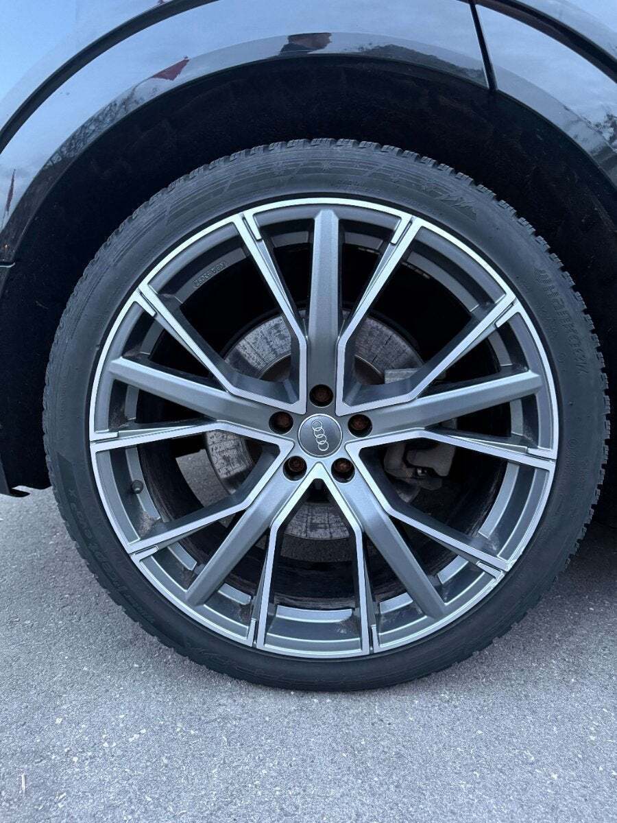 Sort Audi e-tron fra 2020